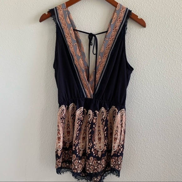 Illa Illa Deep V Romper Playsuit Jumpsuit Flirty Lace Romantic Boho Small - Picture 3 of 15